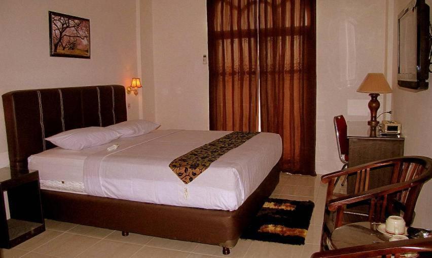 Hotel Mitra Garden Pangkal Pinang Kamer foto