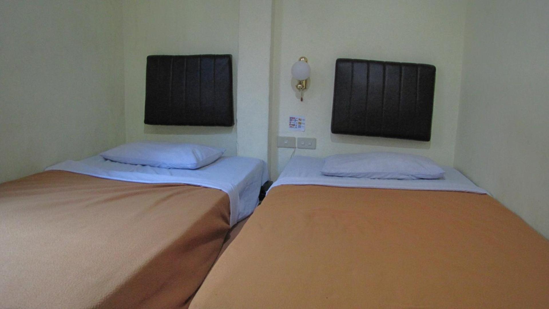Hotel Mitra Garden Pangkal Pinang Buitenkant foto