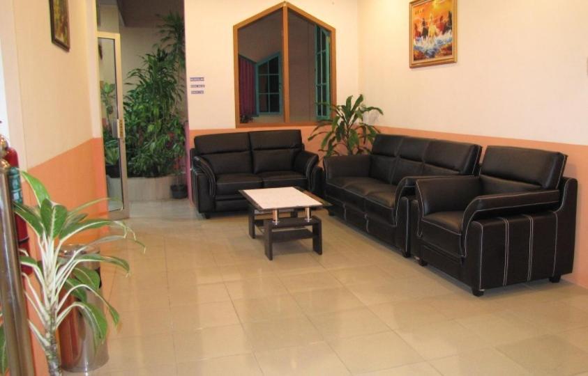 Hotel Mitra Garden Pangkal Pinang Buitenkant foto