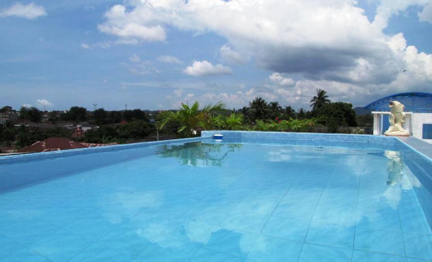 Hotel Mitra Garden Pangkal Pinang Buitenkant foto