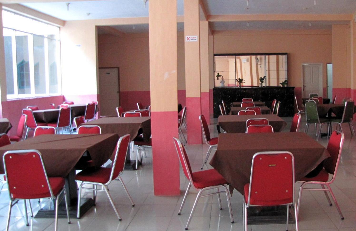 Hotel Mitra Garden Pangkal Pinang Buitenkant foto