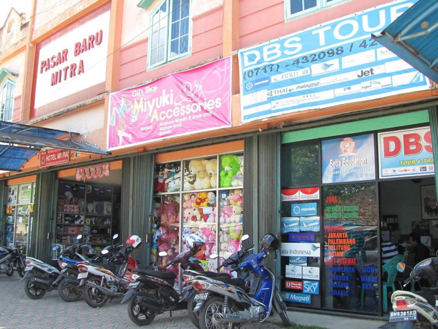 Hotel Mitra Garden Pangkal Pinang Buitenkant foto