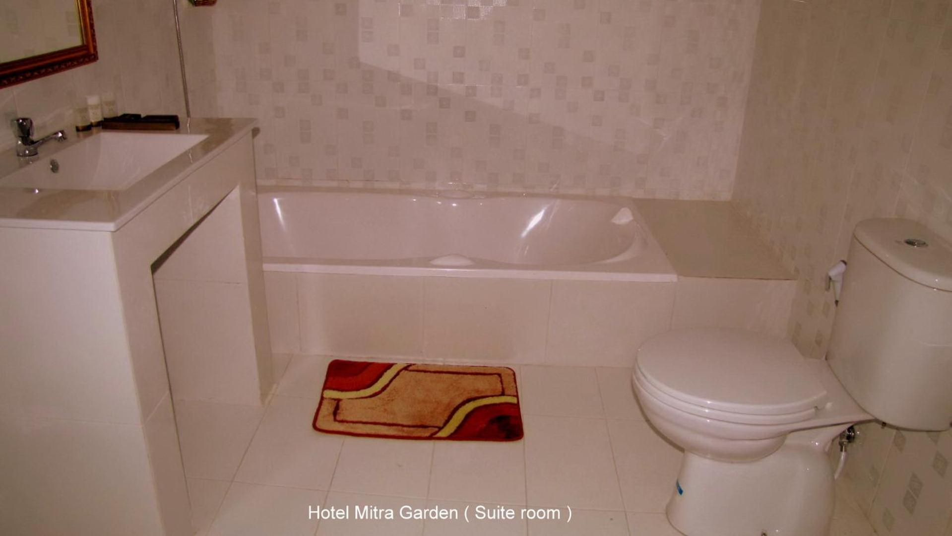 Hotel Mitra Garden Pangkal Pinang Buitenkant foto