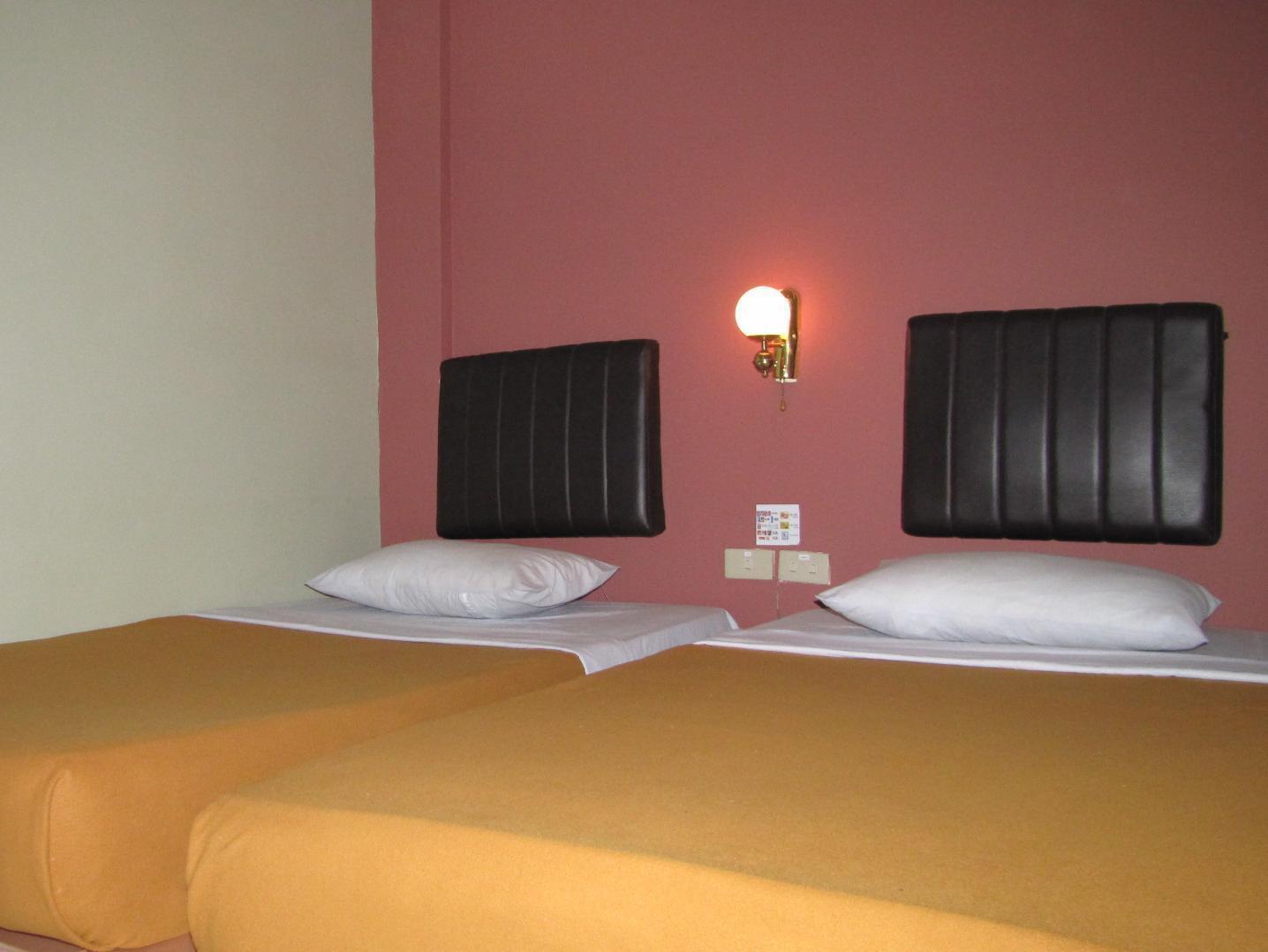 Hotel Mitra Garden Pangkal Pinang Buitenkant foto
